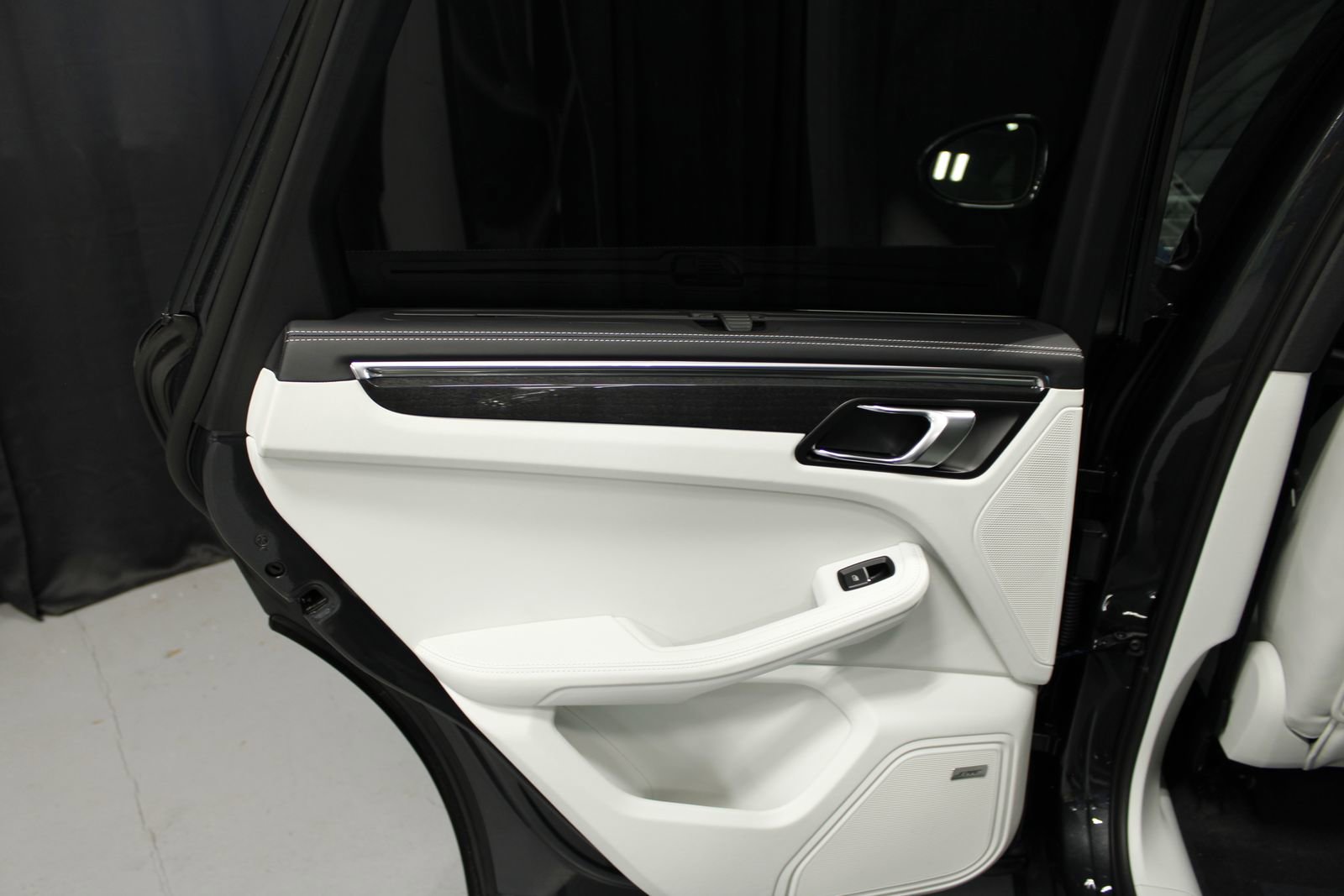 New 2026 Porsche Macan S image 24