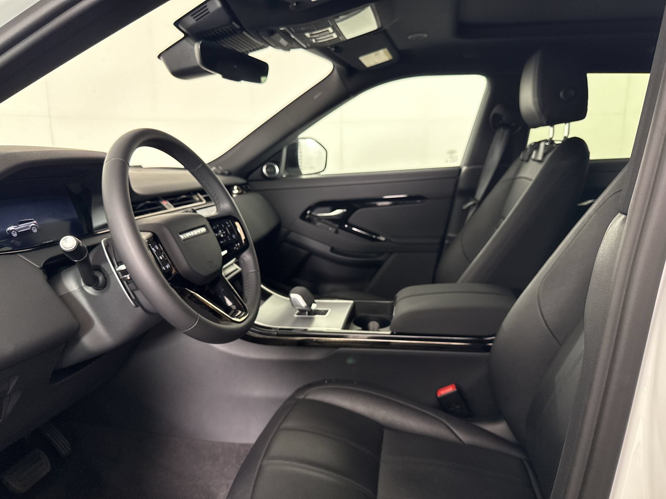 Used 2024 Land Rover Range Rover Evoque S AWD/4WD image 23