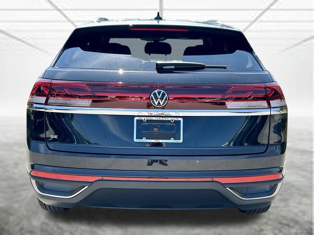 New 2026 Volkswagen Atlas Cross Sport SE FWD image 6