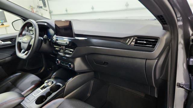 Used 2025 Ford Escape ST-Line image 23