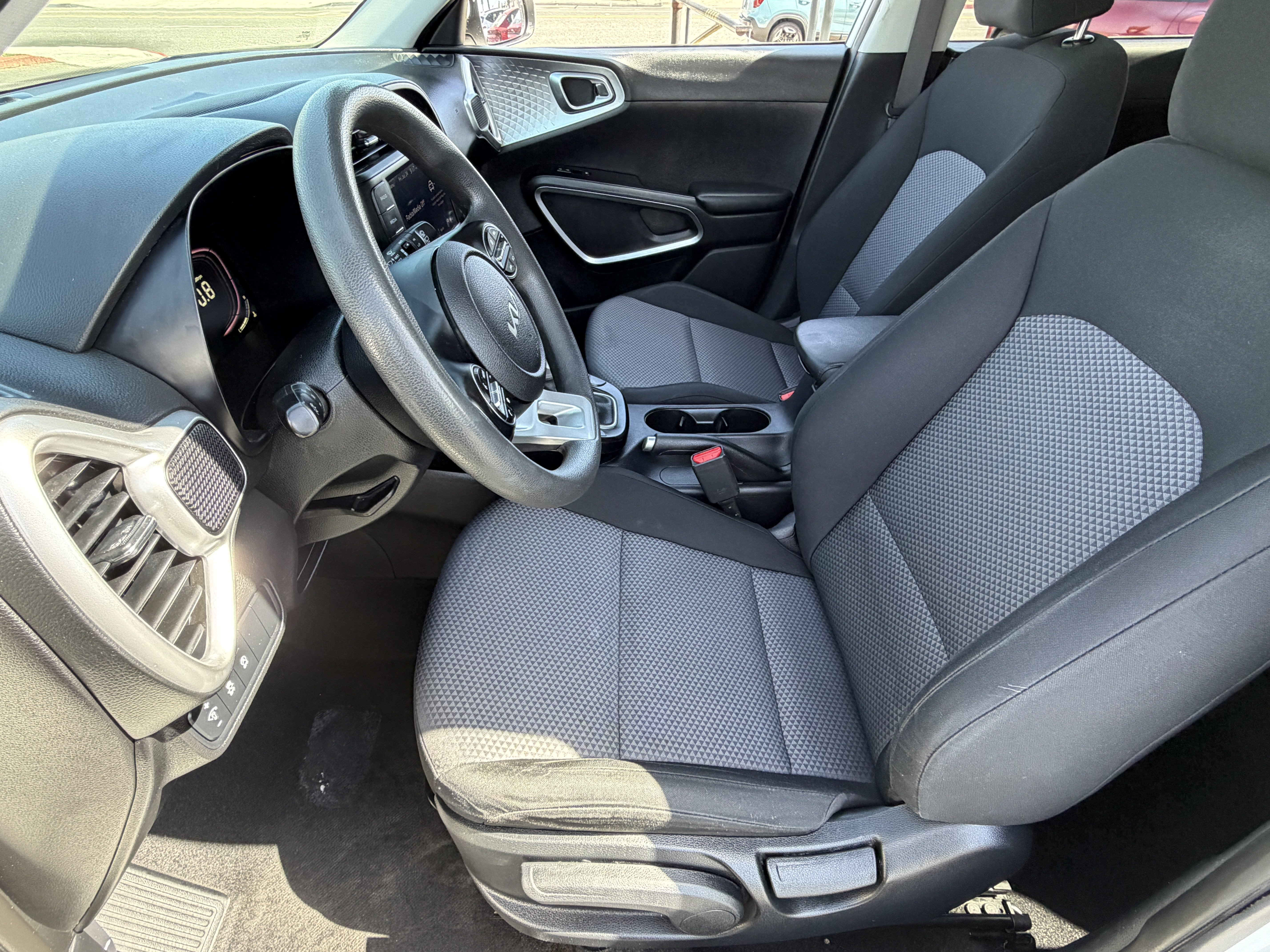 Certified 2024 Kia Soul LX w/ Option Group 015 FWD image 15