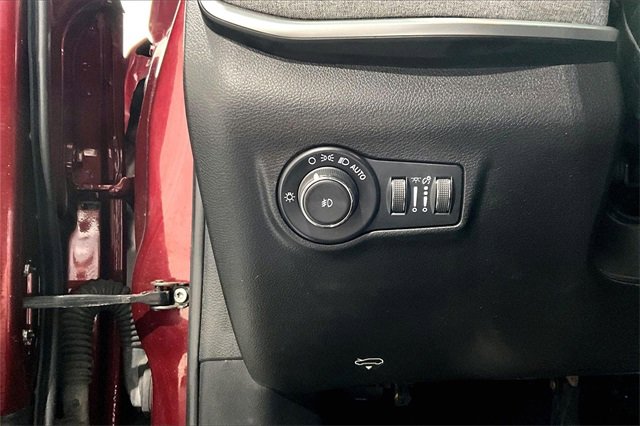 Used 2022 Jeep Compass Latitude image 38