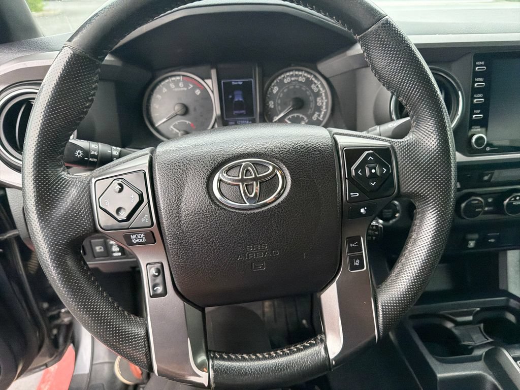 Used 2020 Toyota Tacoma TRD Sport AWD/4WD image 14