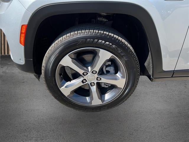 New 2024 Jeep Grand Cherokee Limited 4xe w/ Luxury Tech Group II AWD/4WD image 17