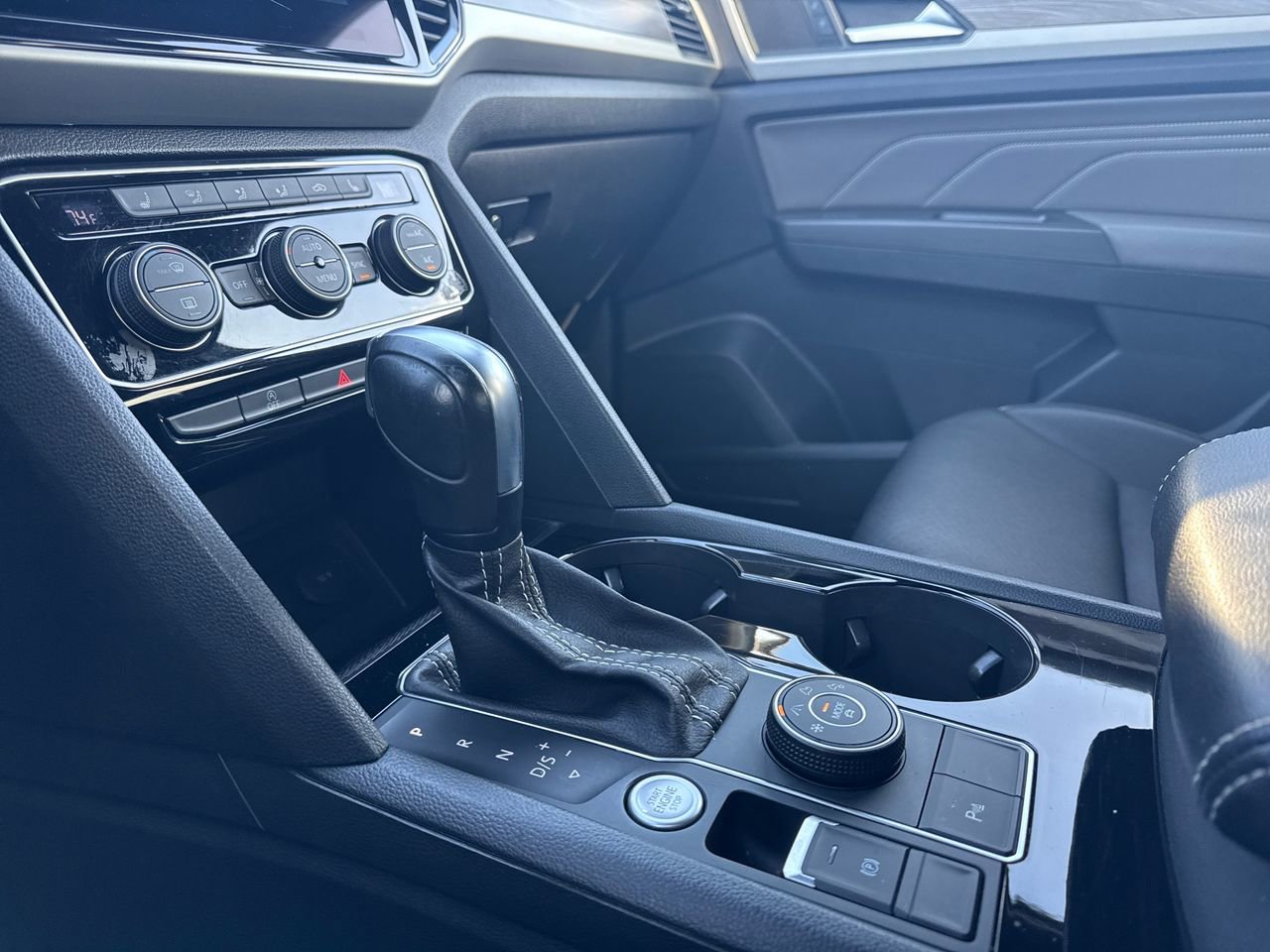 Used 2023 Volkswagen Atlas Cross Sport SE image 21