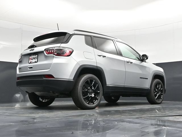 Used 2026 Jeep Compass Latitude AWD/4WD image 55