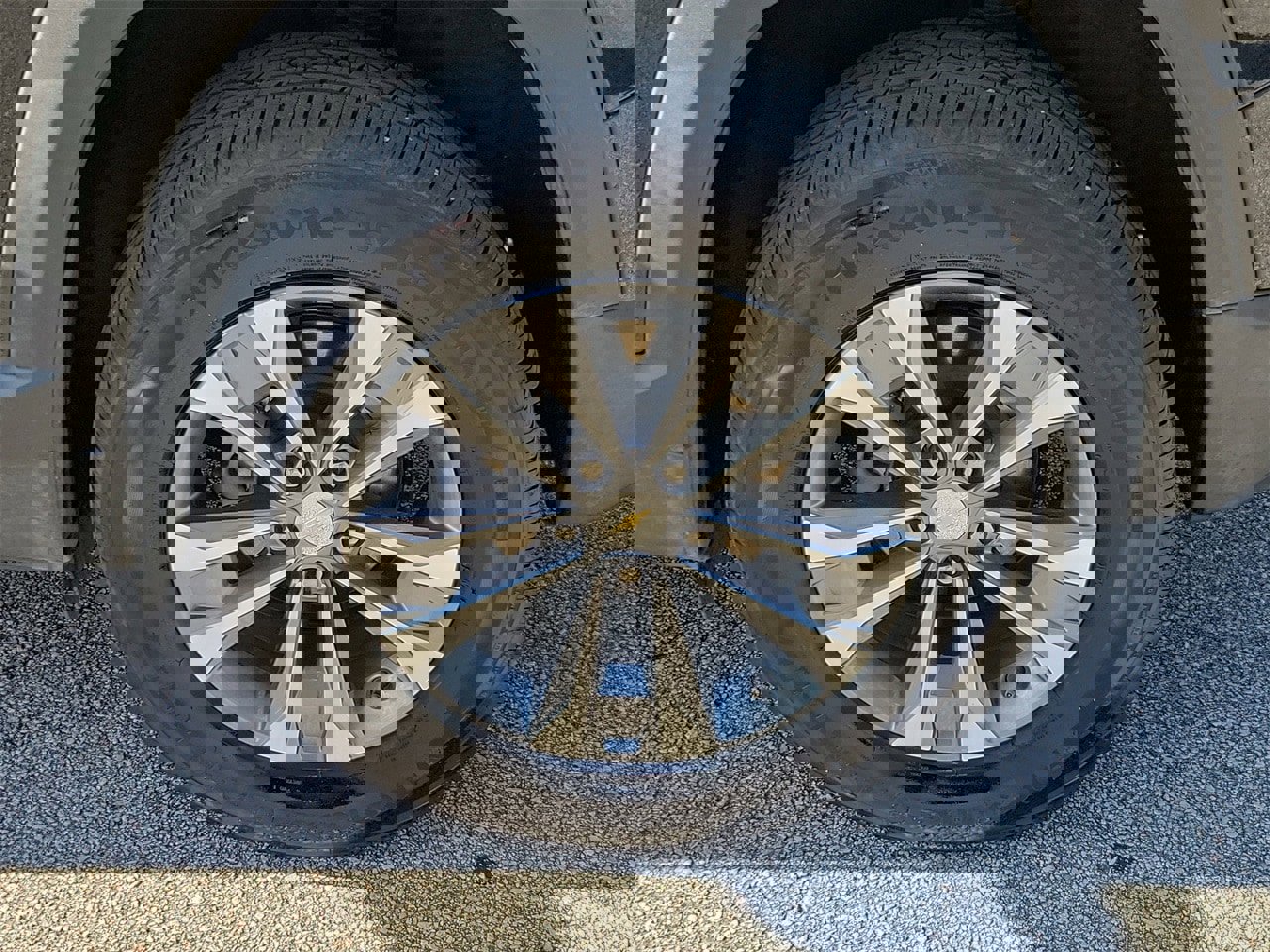 Used 2025 Chevrolet Equinox LT image 5