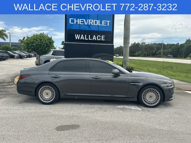 Used 2020 Genesis G90 3.3T Premium RWD image 5