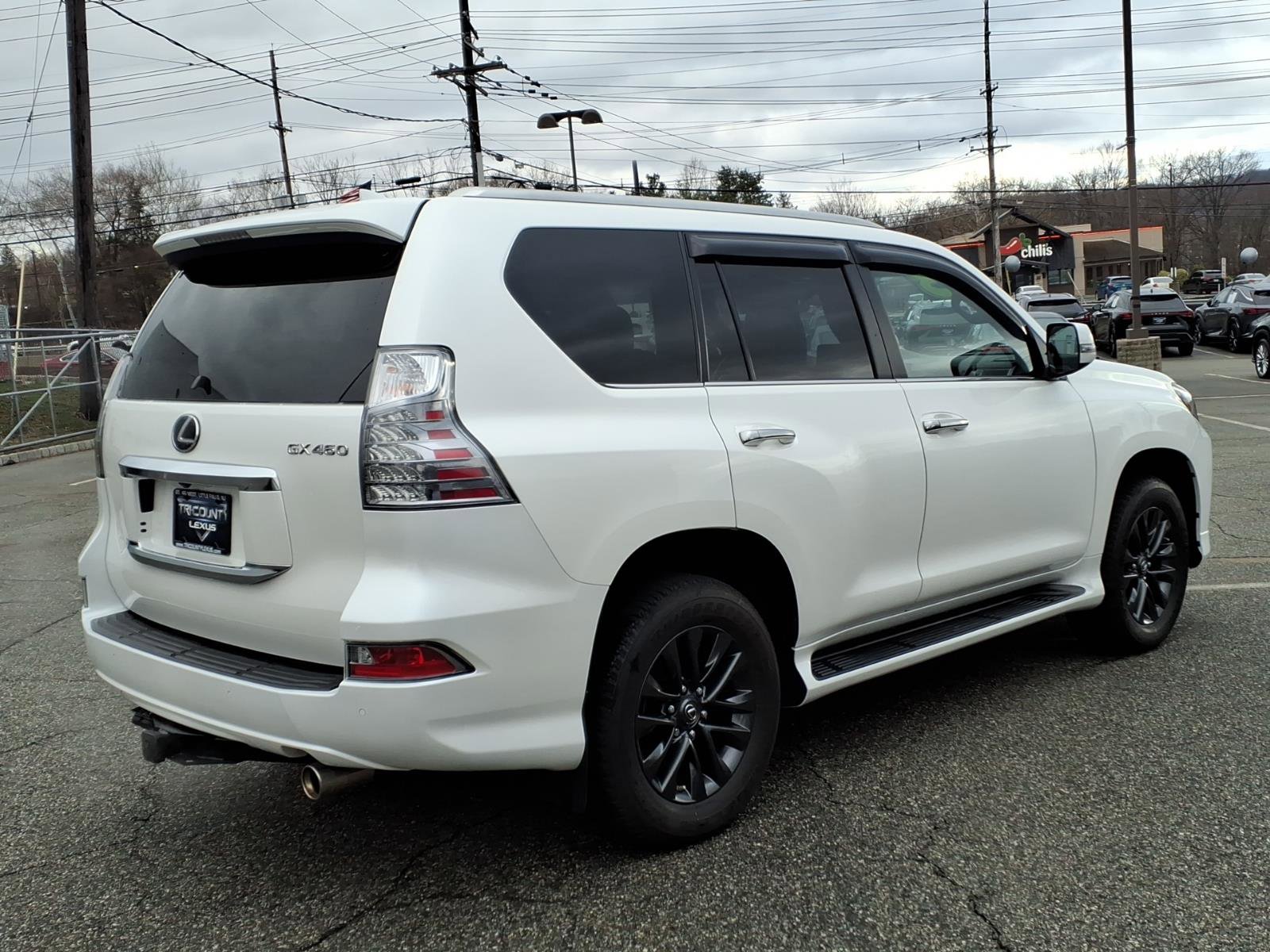 Used 2023 Lexus GX 460 Premium w/ Premium Package image 6