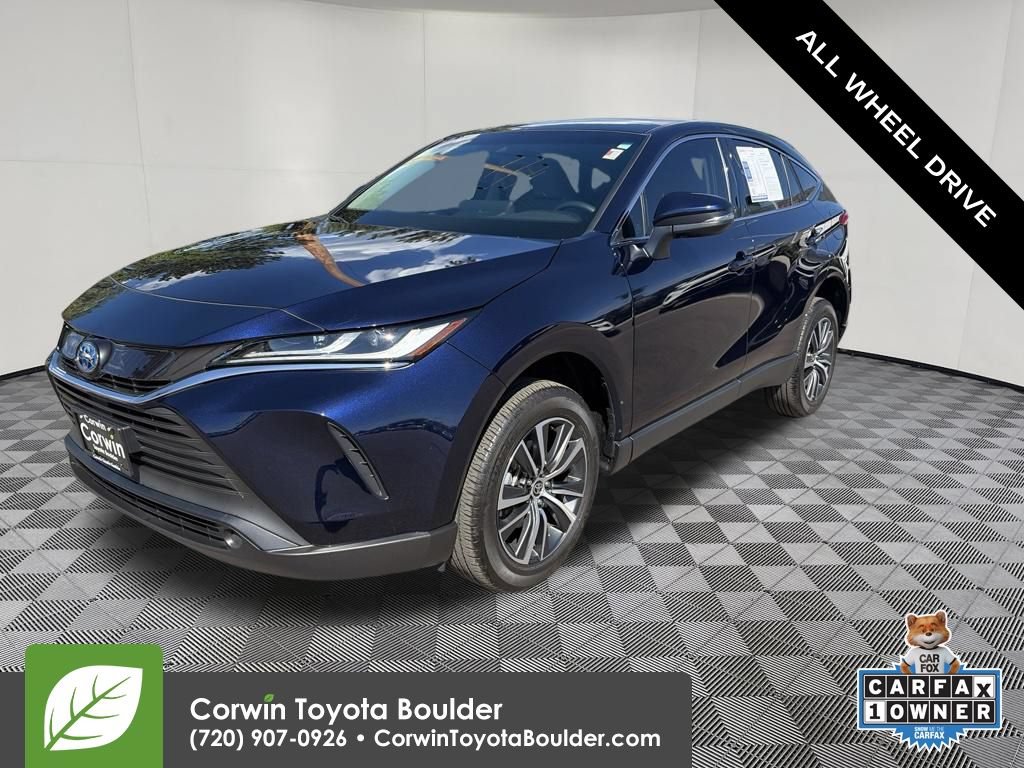 Used 2024 Toyota Venza LE AWD/4WD image 4