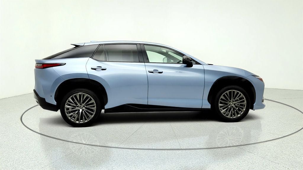 Used 2023 Lexus RZ 450e Premium w/ Accessory Package (2T) AWD/4WD image 4