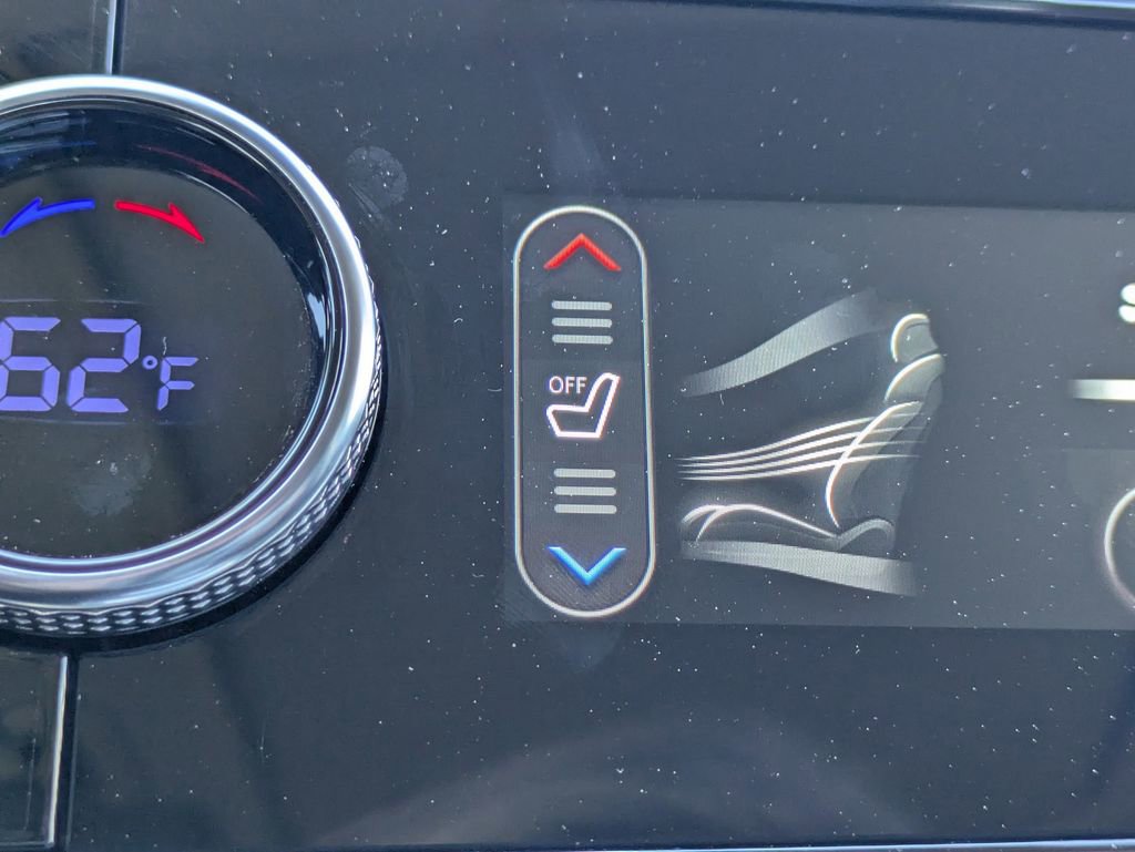 Used 2023 Genesis Electrified GV70 Advanced image 25