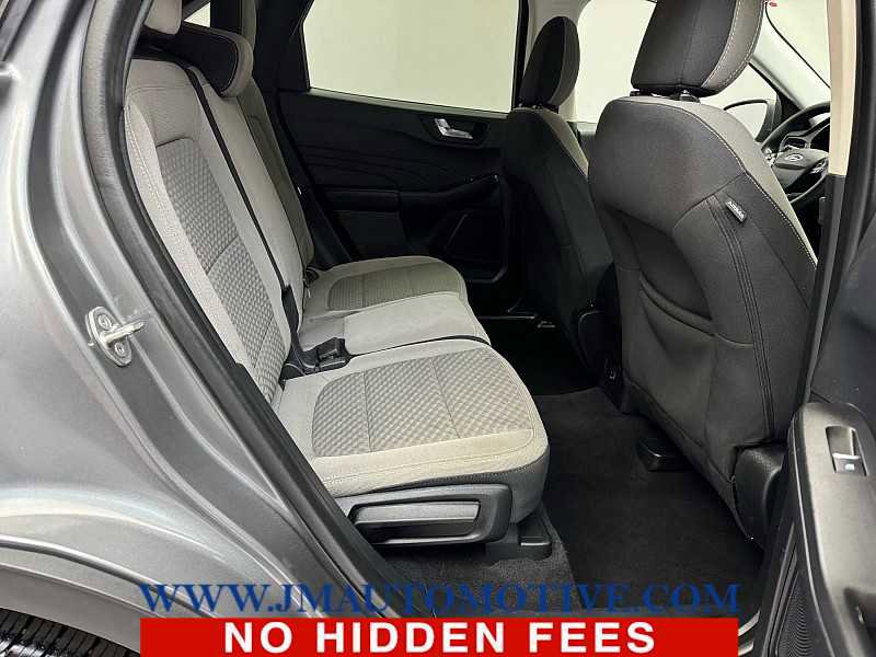 Used 2021 Ford Escape SE image 17