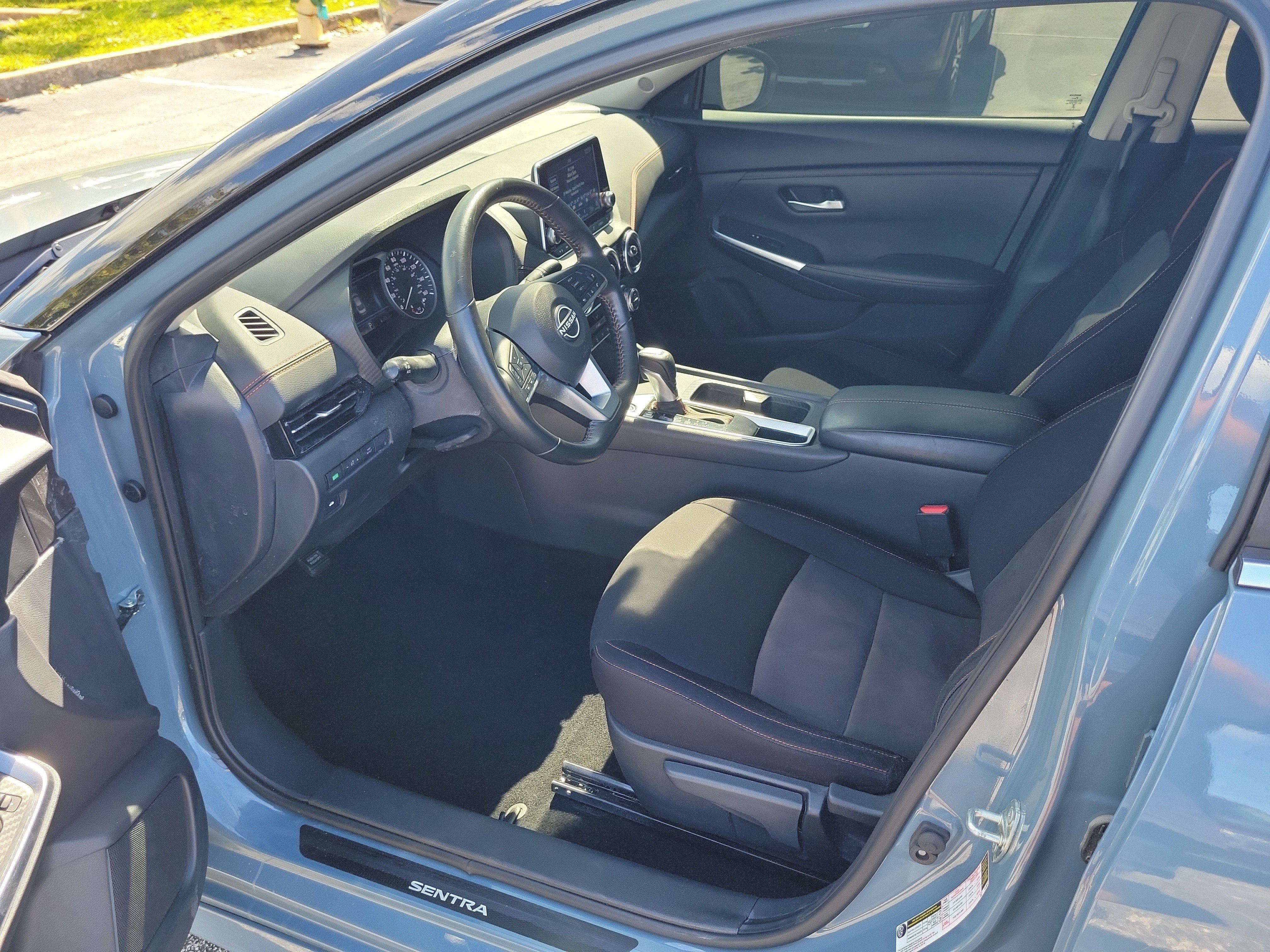Certified 2024 Nissan Sentra SR FWD image 11