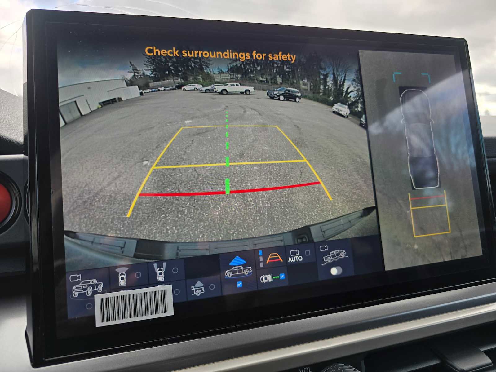 Used 2025 Toyota Tacoma TRD Off-Road w/ TRD Off Road Premium Package image 28