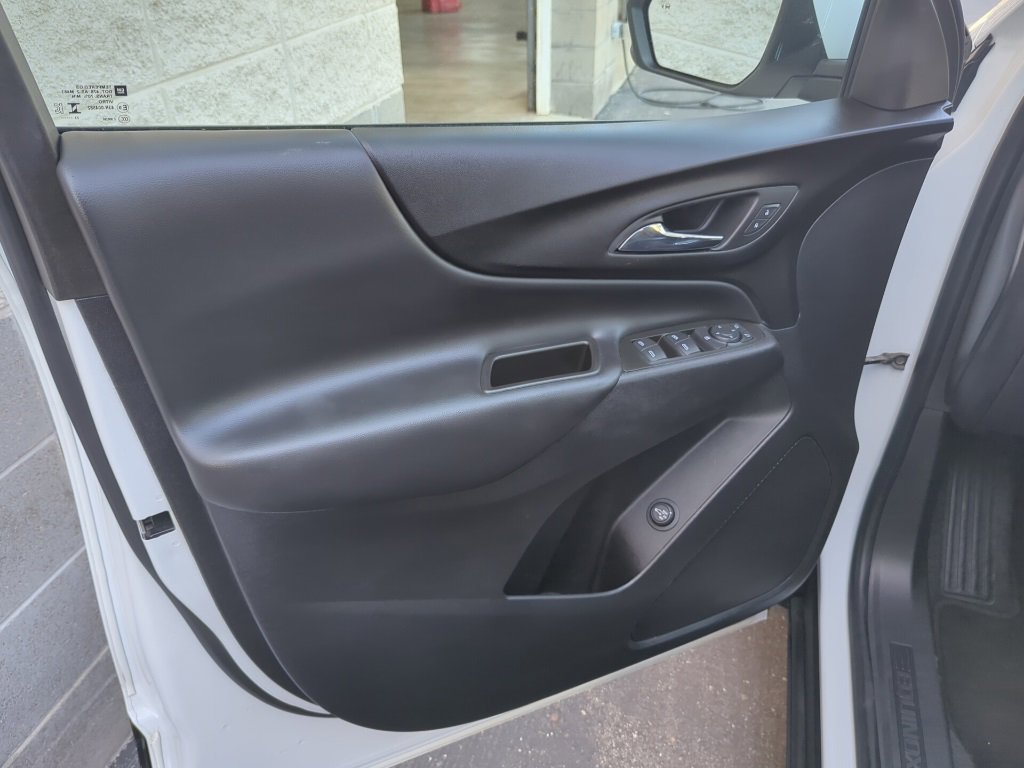 Used 2024 Chevrolet Equinox LT image 11