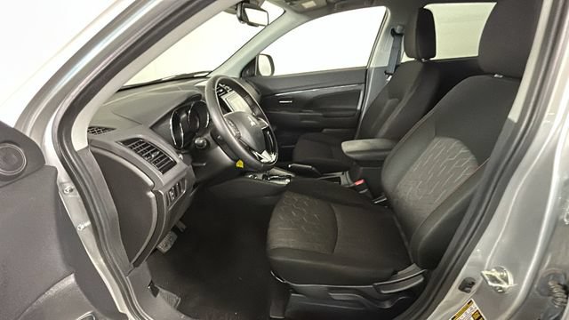 Used 2023 Mitsubishi Outlander Sport LE AWD/4WD image 11