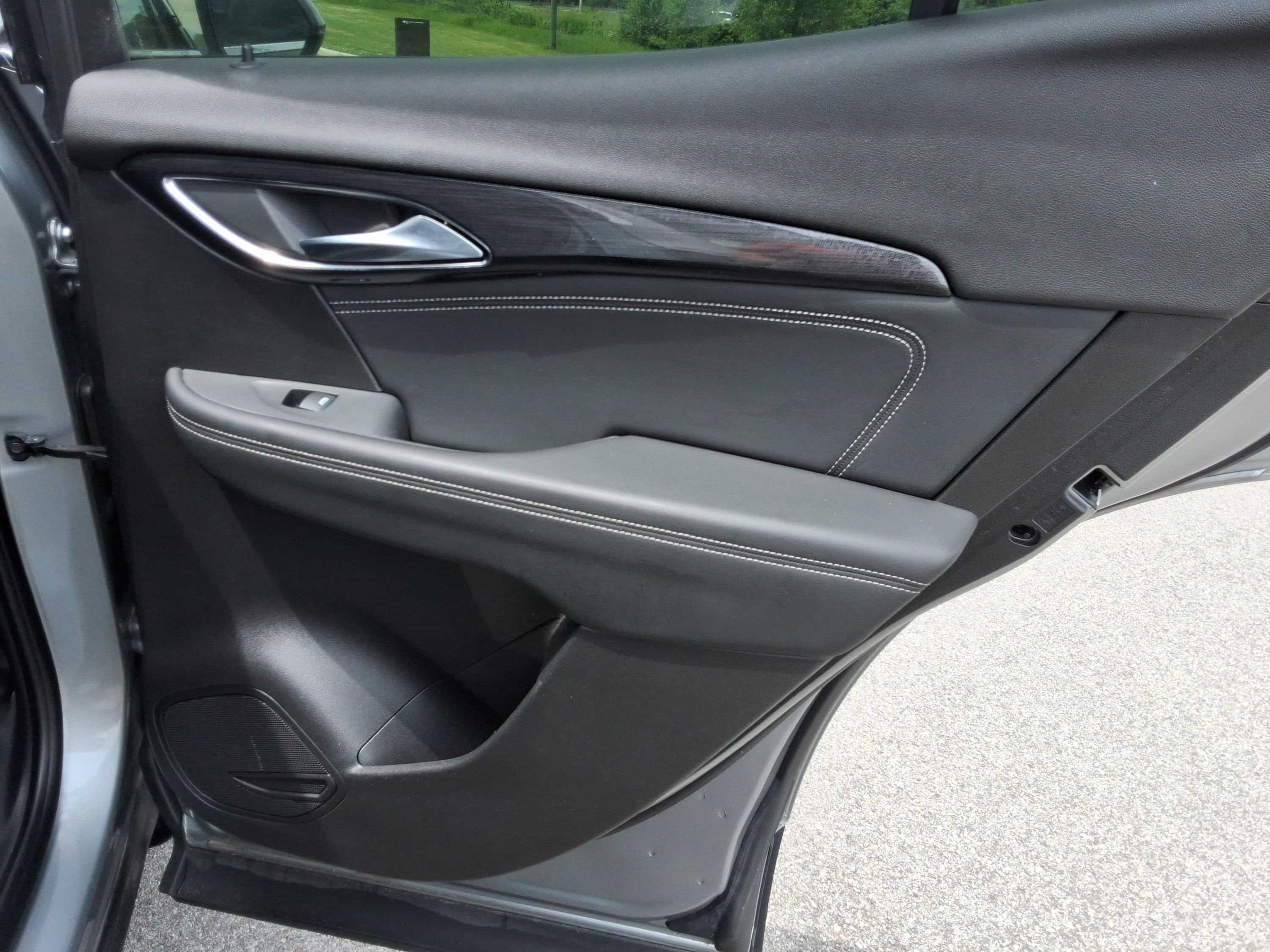 Used 2023 Buick Envision Essence FWD image 25