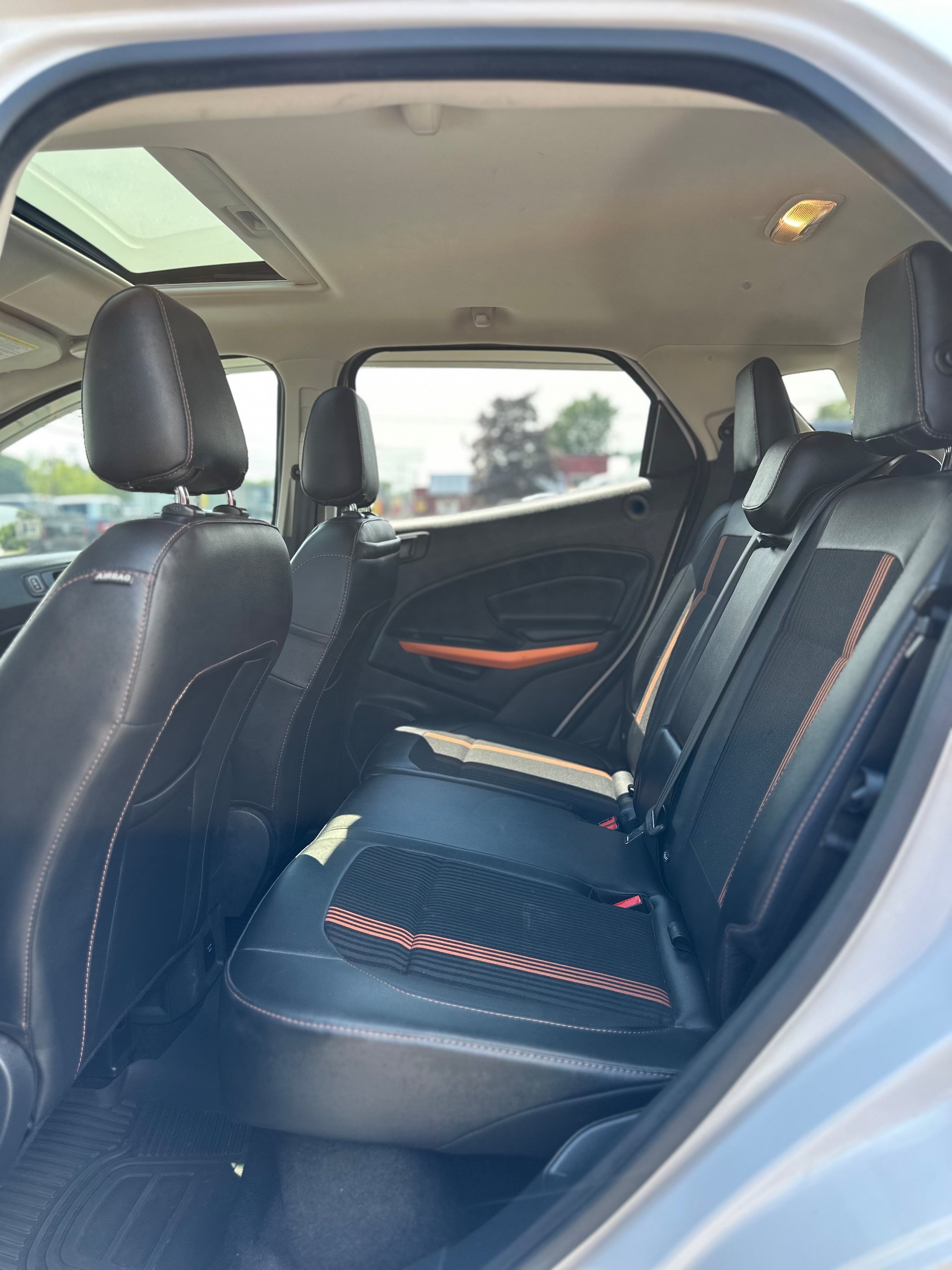 Used 2018 Ford EcoSport SES w/ SES Cold Weather Package AWD/4WD image 18