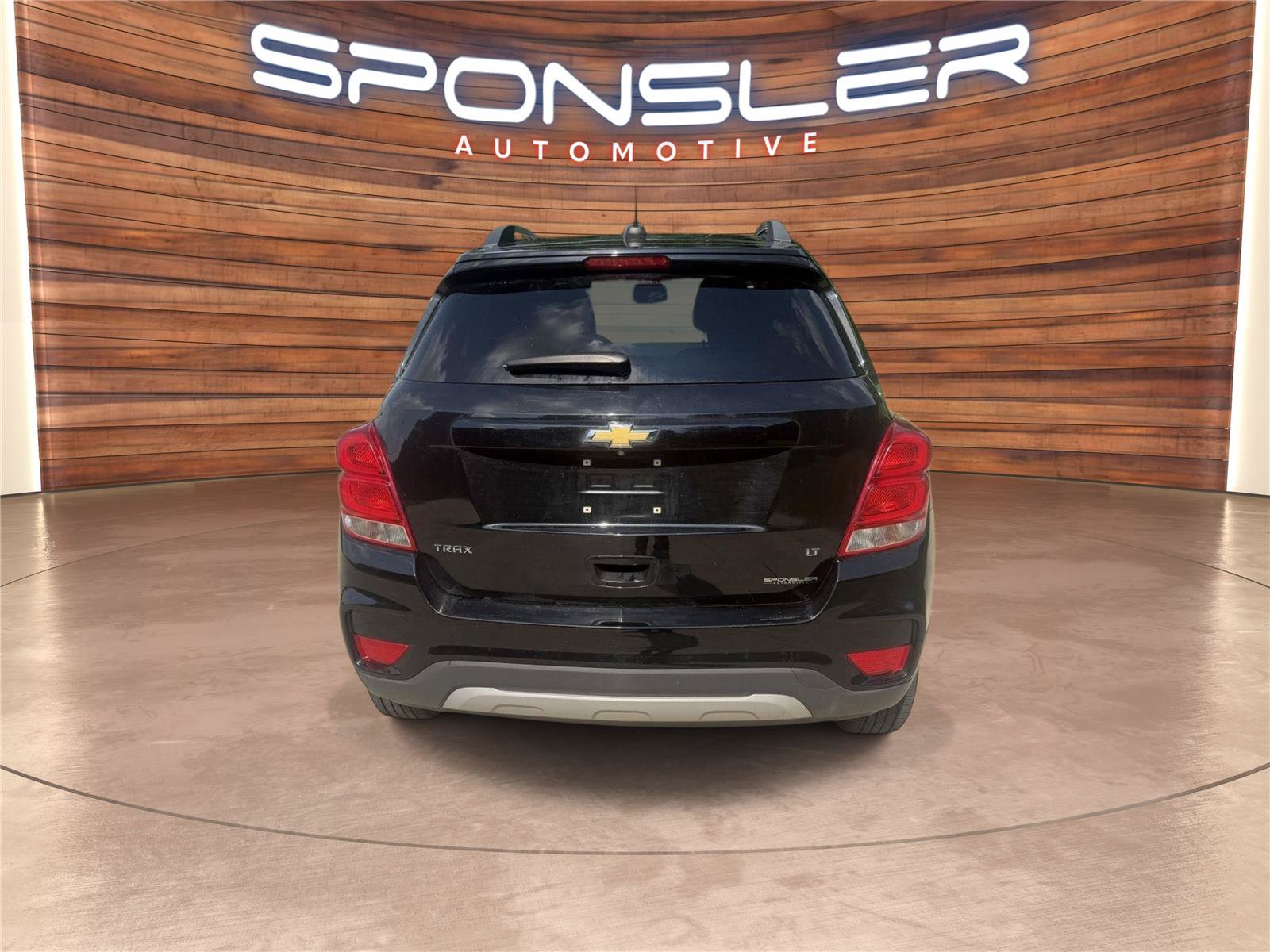 Used 2018 Chevrolet Trax LT w/ LT Convenience Package FWD image 5