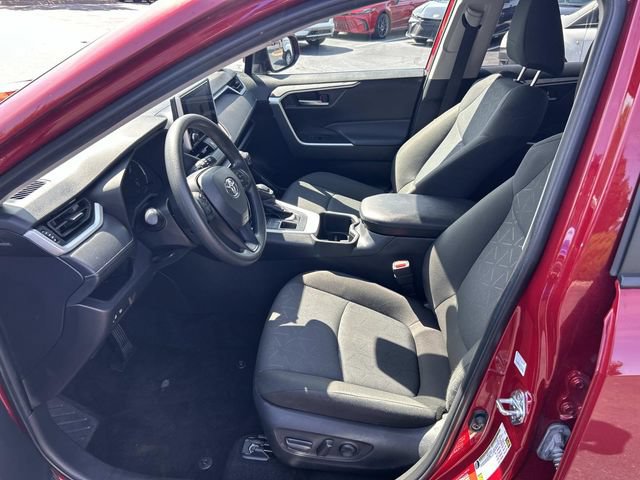 Used 2025 Toyota RAV4 XLE AWD/4WD image 21