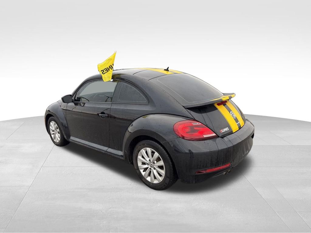 Used 2018 Volkswagen Beetle 2.0T S image 8