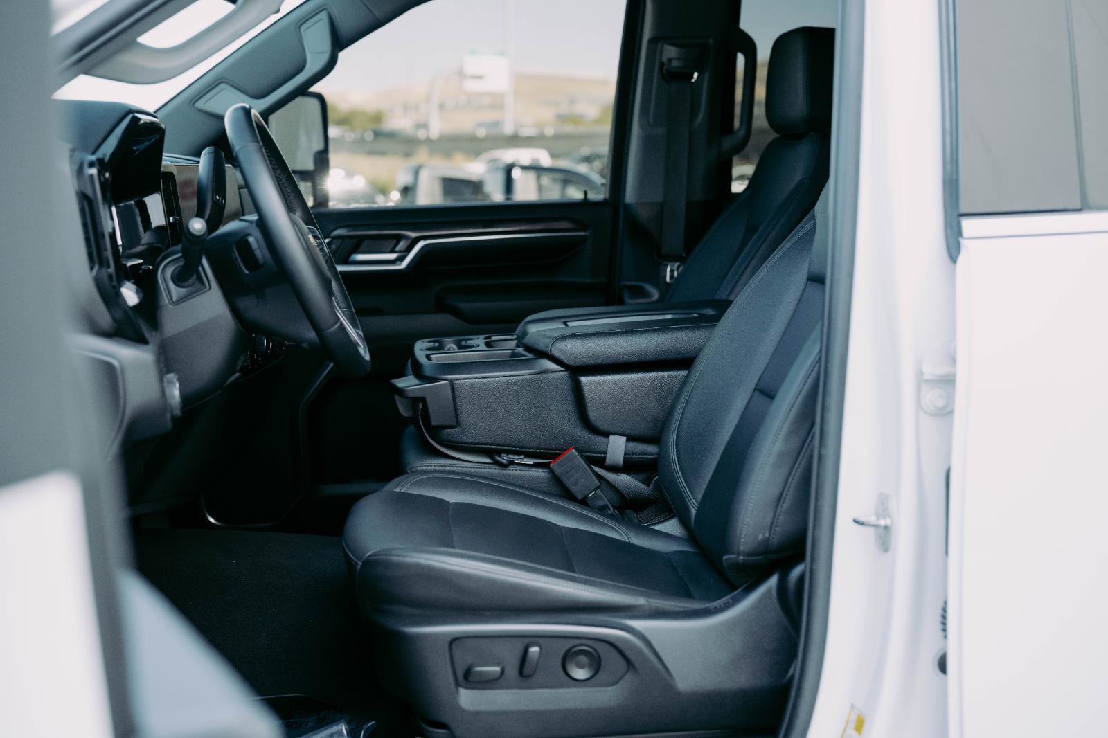 Used 2024 Chevrolet Silverado 2500 LTZ image 17