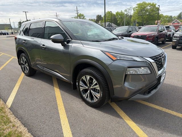 Used 2021 Nissan Rogue SV AWD/4WD image 3