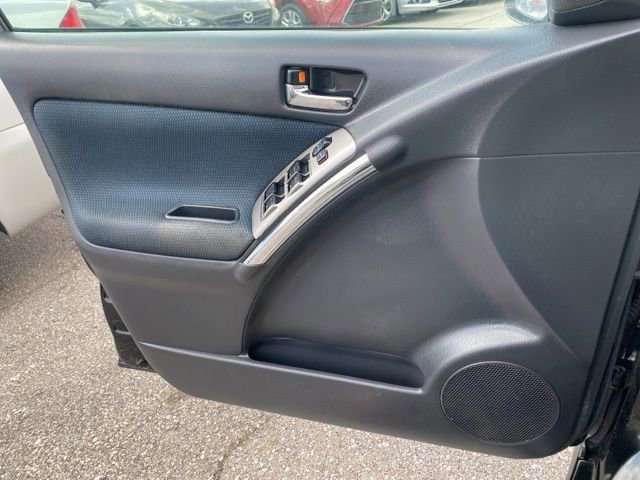 Used 2005 Toyota Matrix AWD image 15