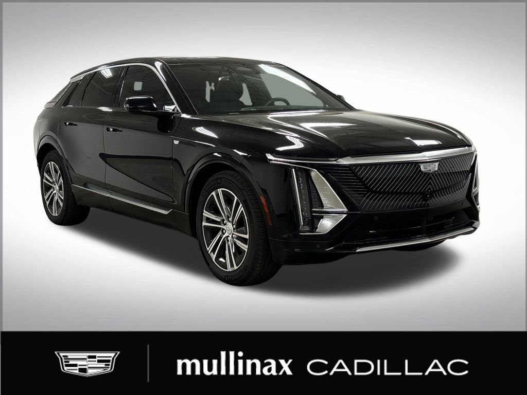 New 2025 Cadillac Lyriq Luxury RWD image 1