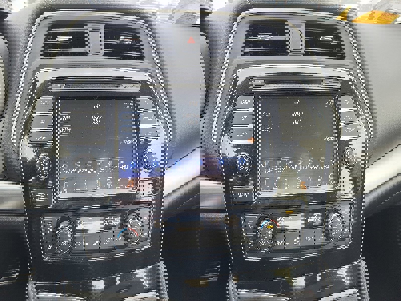 Used 2018 Nissan Maxima SR image 13