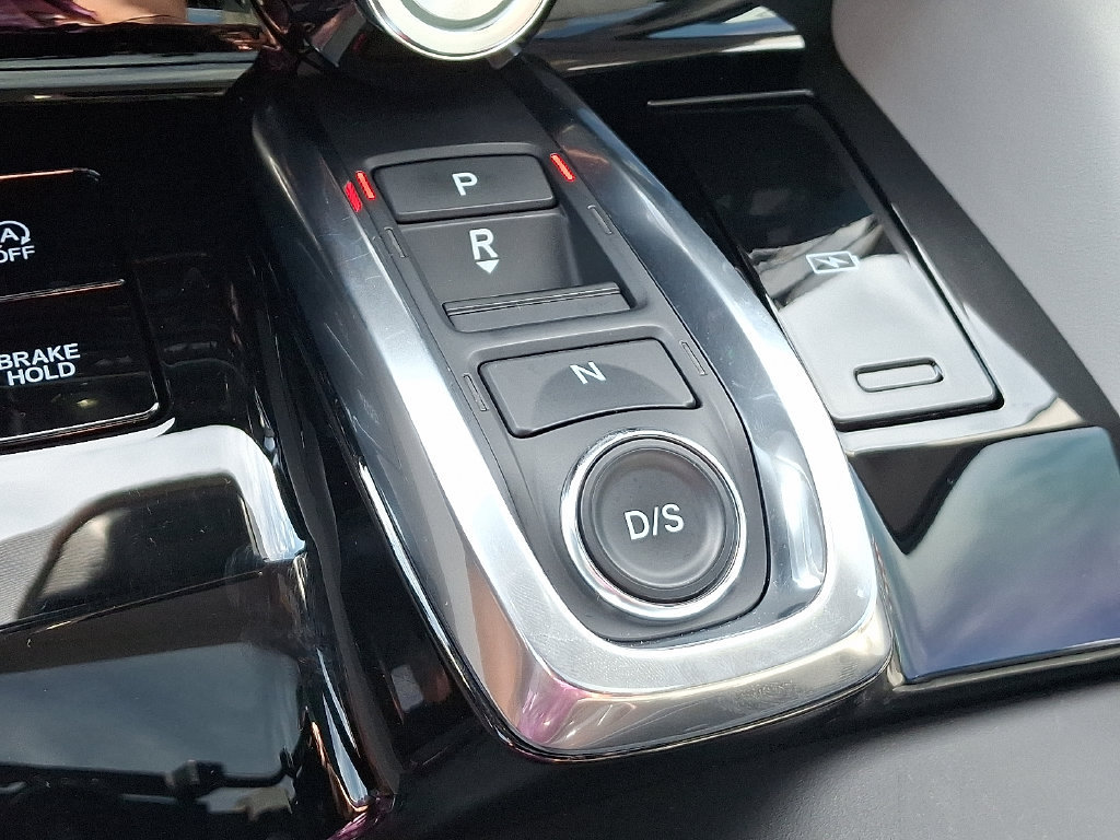 Certified 2025 Acura MDX w/ Technology Package AWD/4WD image 16