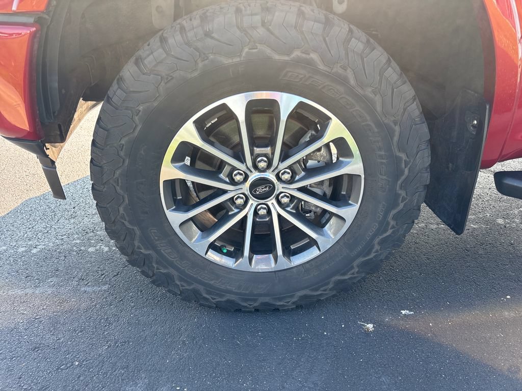 Used 2018 Ford F150 XLT w/ Equipment Group 302A Luxury AWD/4WD image 31