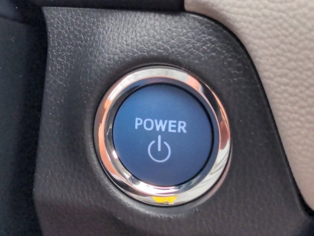 Used 2021 Toyota RAV4 XLE image 26