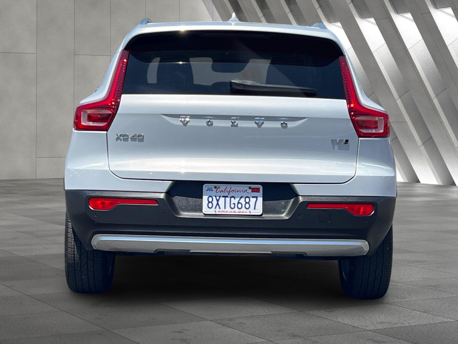 Used 2021 Volvo XC40 T5 Momentum AWD/4WD image 5