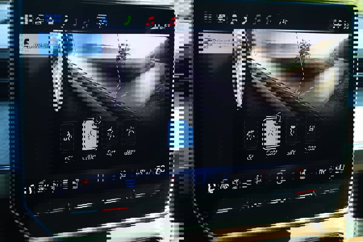 Used 2025 Volkswagen ID. Buzz Pro S image 58