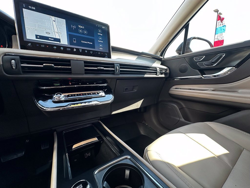 Used 2024 Lincoln Corsair FWD image 16