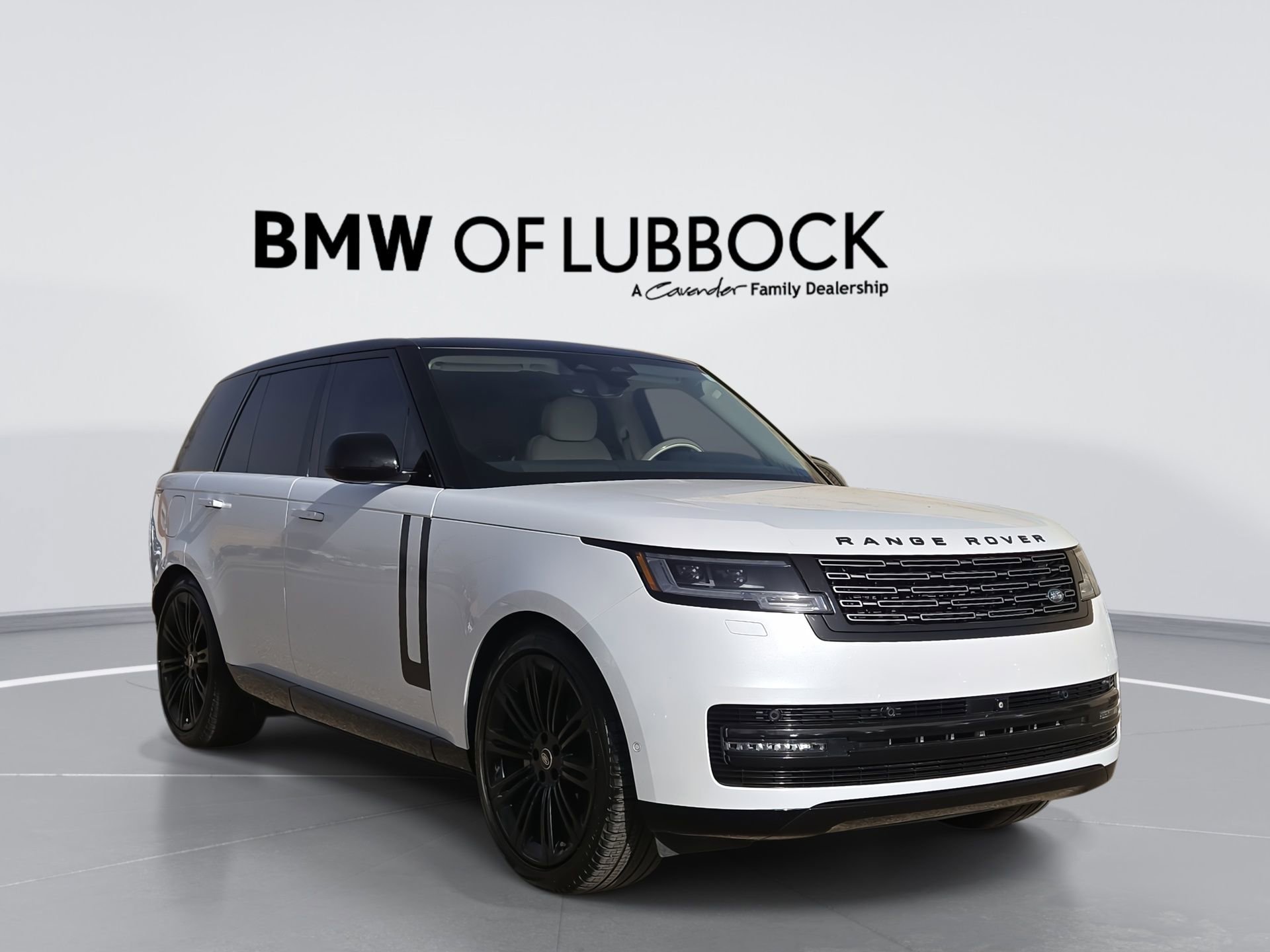 Used 2024 Land Rover Range Rover SE AWD/4WD image 1