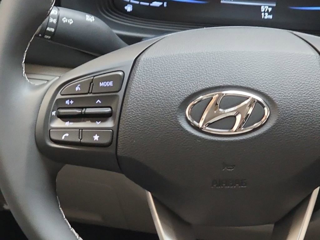 New 2026 Hyundai Venue SEL image 18