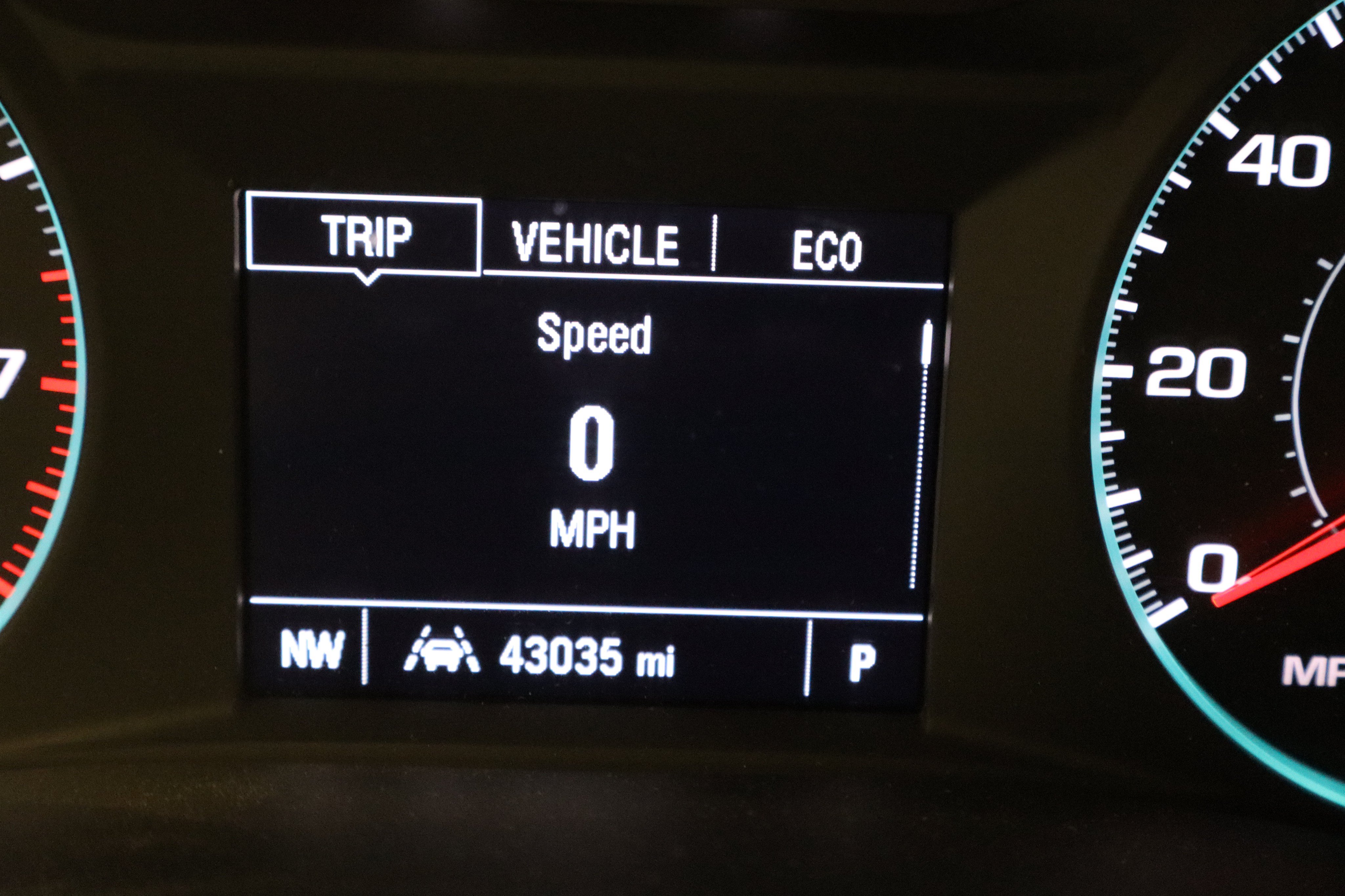 Used 2023 Chevrolet Traverse LS FWD image 19