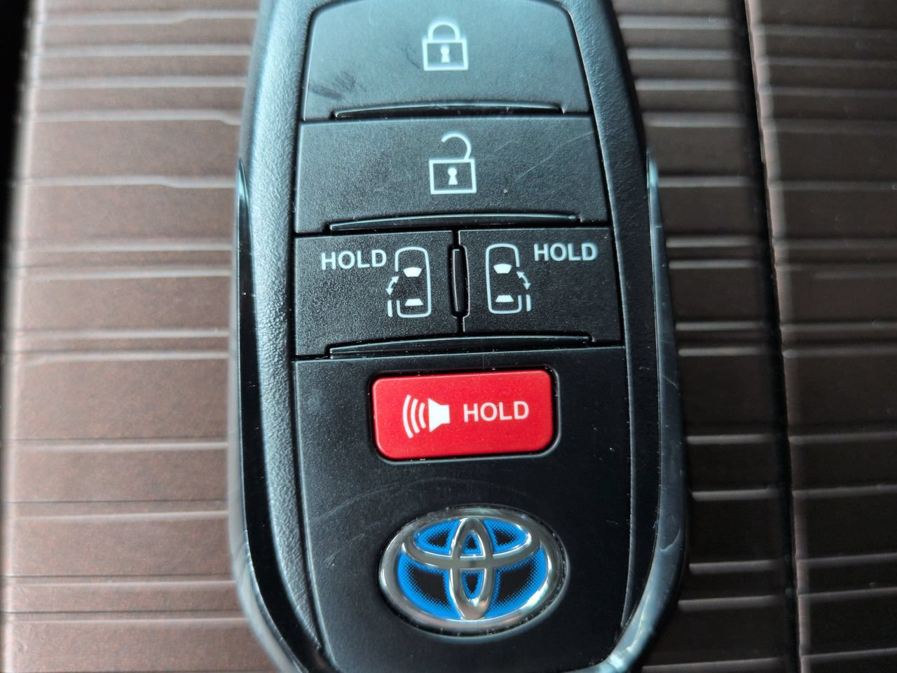 Used 2022 Toyota Sienna LE AWD/4WD image 29