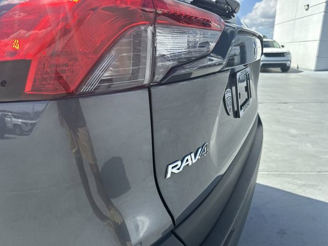 Used 2022 Toyota RAV4 LE image 13
