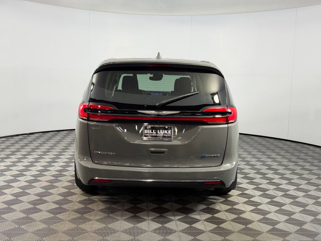 Used 2022 Chrysler Pacifica Limited image 8