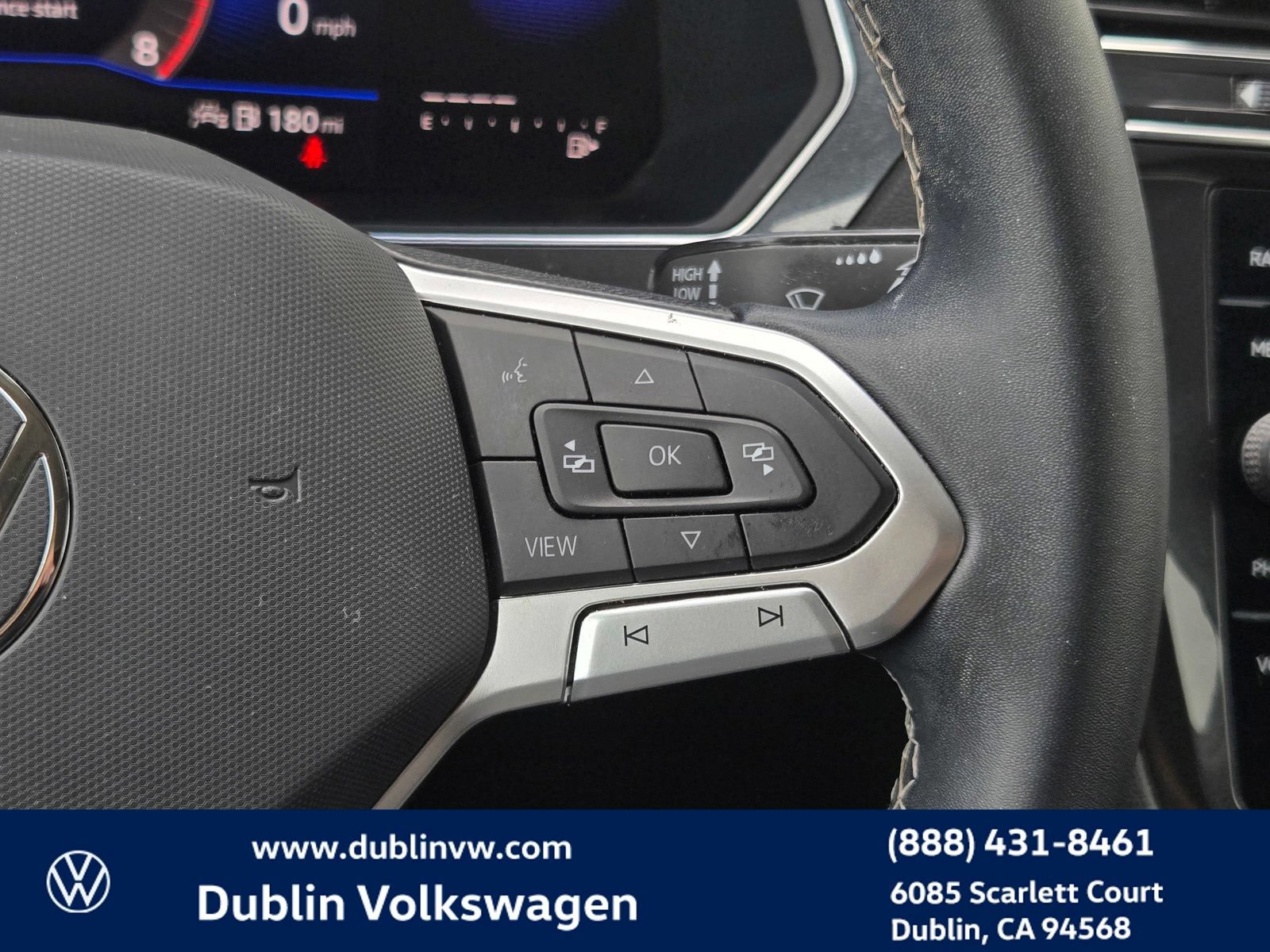 Certified 2023 Volkswagen Tiguan SE FWD image 21