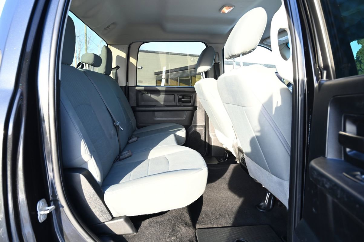 Used 2018 RAM 2500 Tradesman w/ Chrome Appearance Group image 35