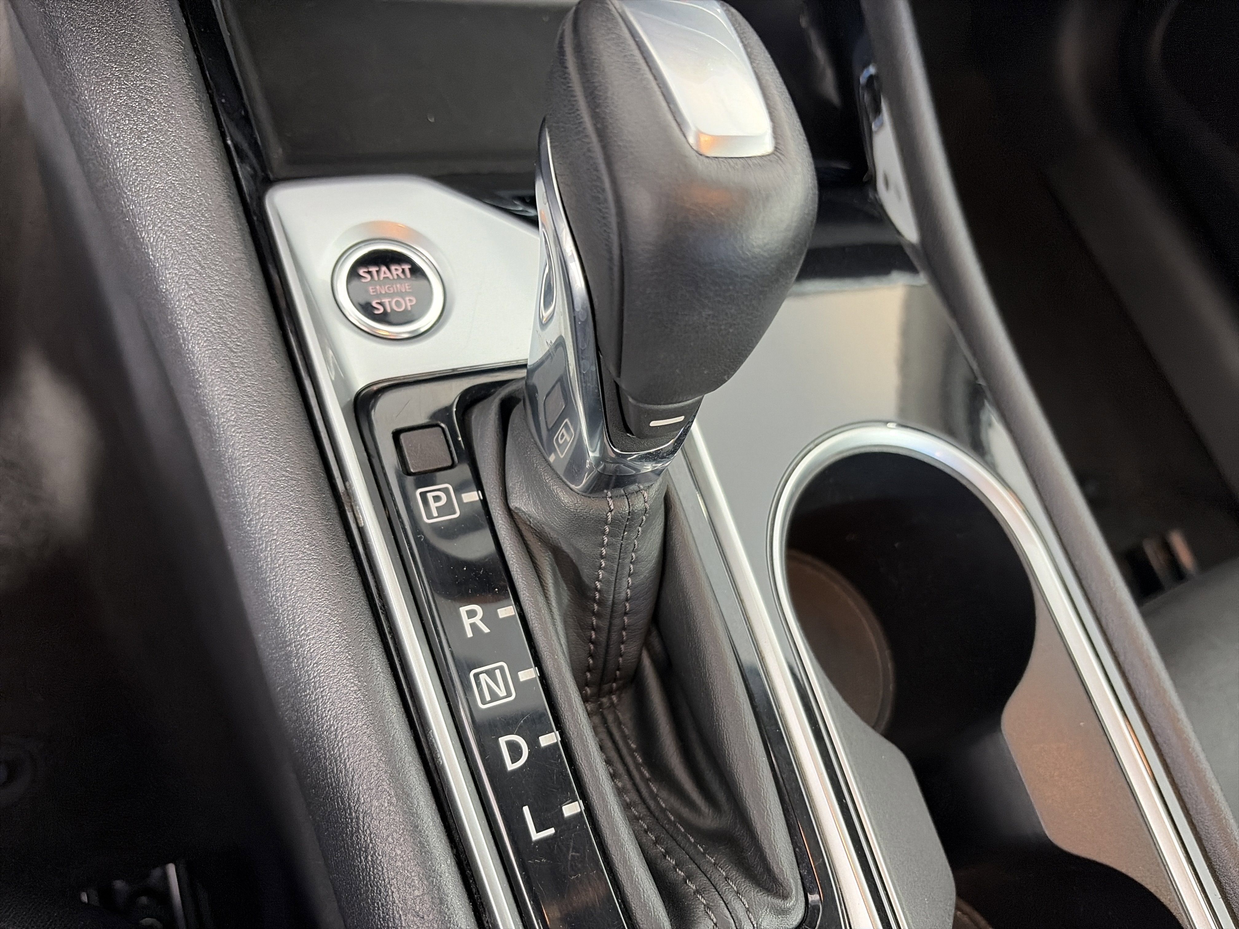 Used 2022 Nissan Altima 2.5 SV w/ SV Premium Package FWD image 28