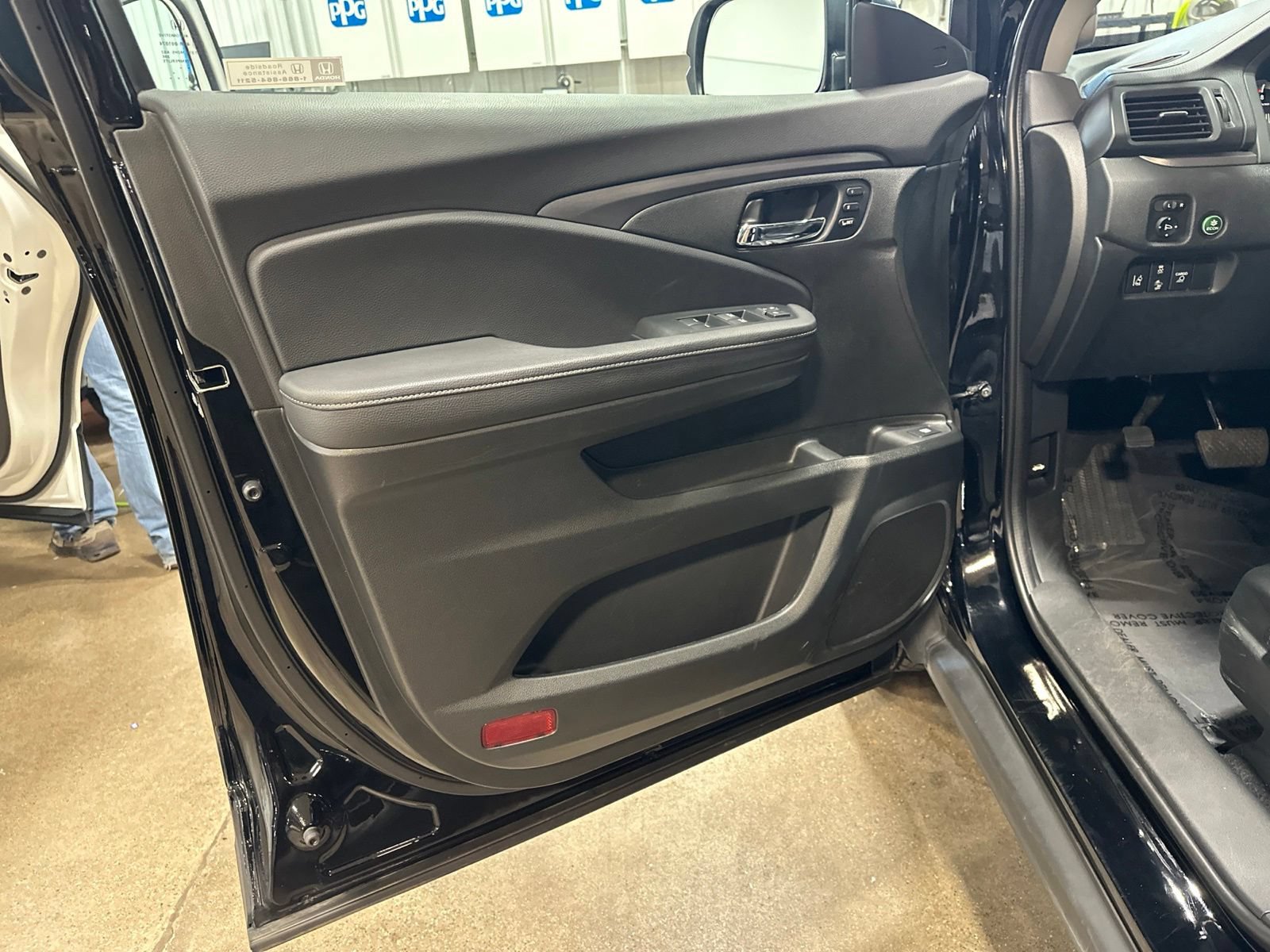Used 2023 Honda Ridgeline RTL image 17