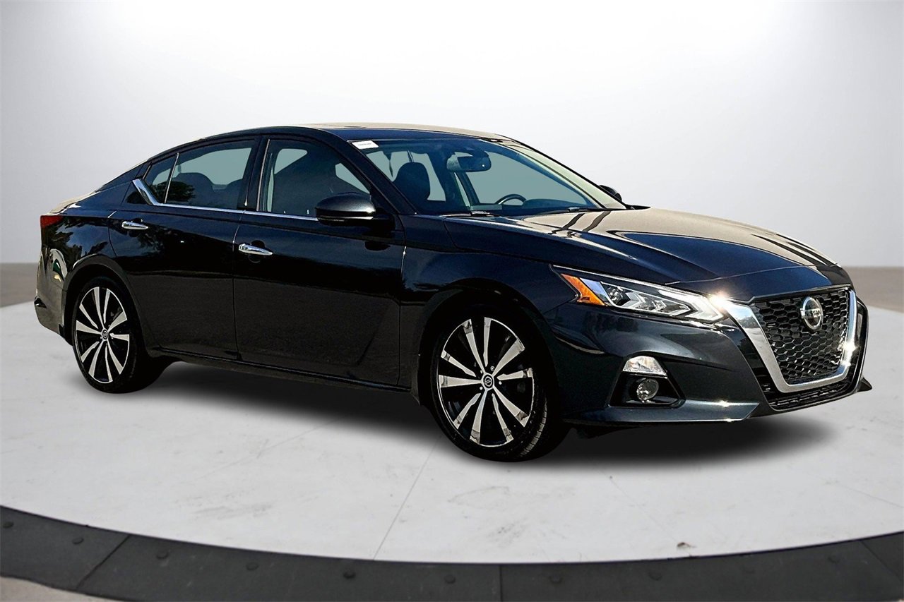 Used 2019 Nissan Altima 2.5 Platinum video 1