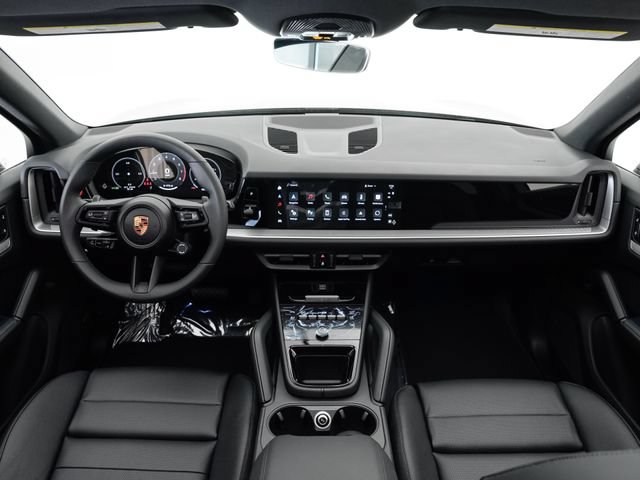 Certified 2025 Porsche Cayenne AWD/4WD image 20