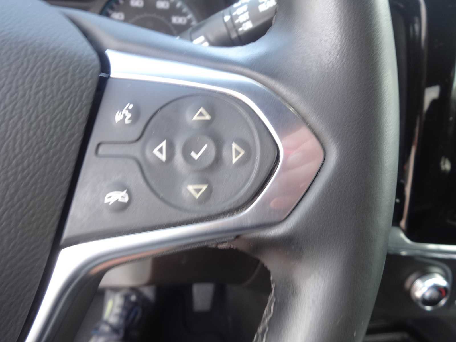 Used 2023 Chevrolet Traverse LT image 24